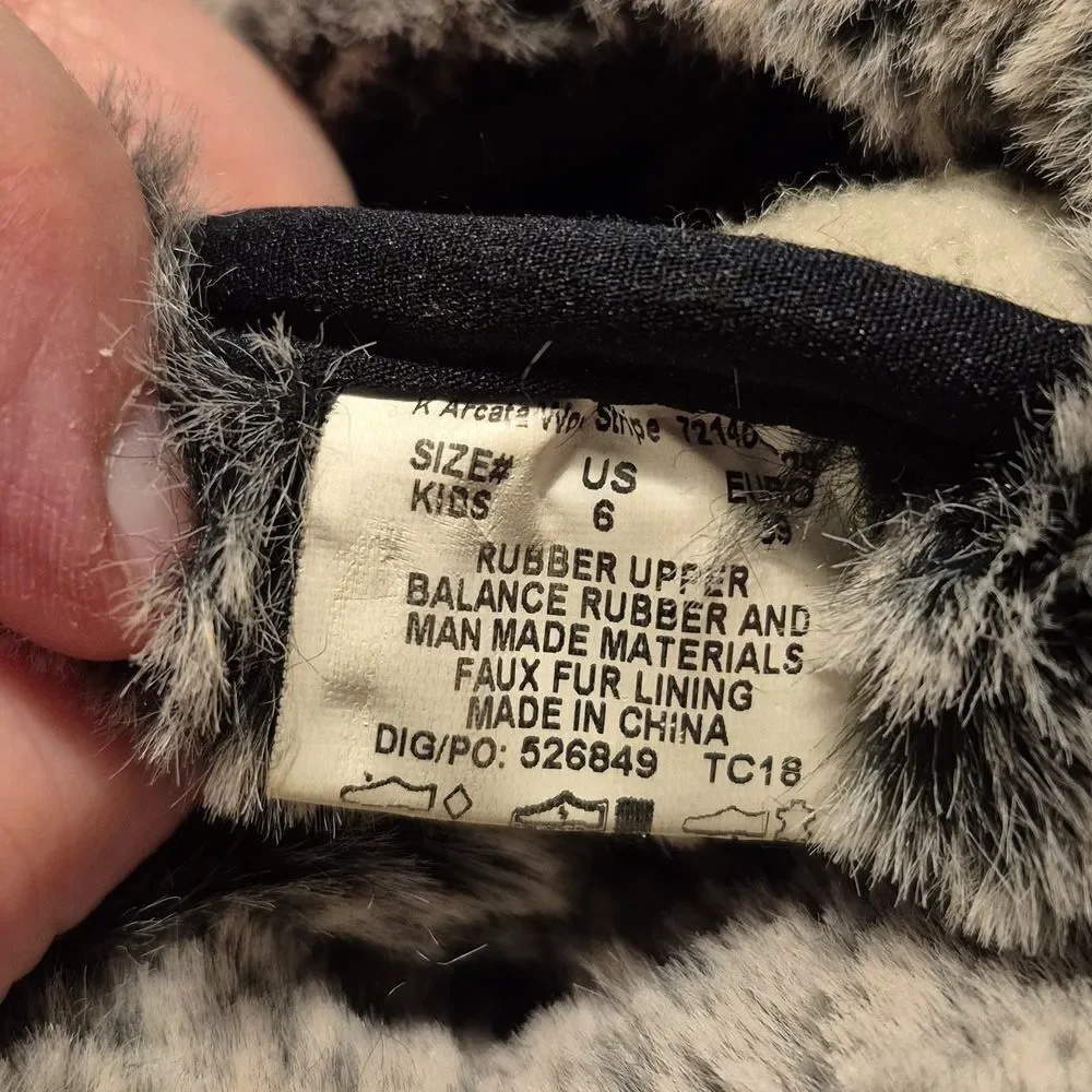 Bogs Arcata Big Kids Size 6 Waterproof Faux Fur Lined Boot